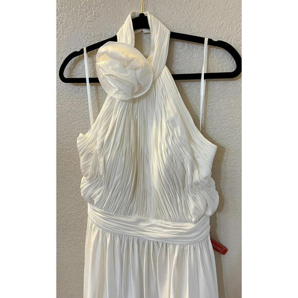 New Mac Duggal Rosette Halter Neck Chiffon Evening Gown In White Satin Sz 8 $398 - Picture 5 of 7